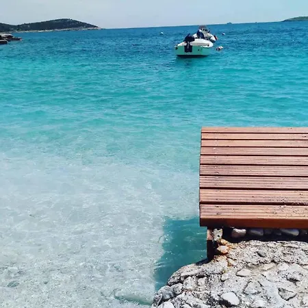 In 33579 Апартаменти